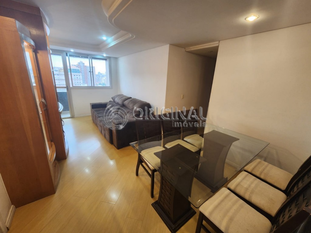 Apartamento para locacao no Reboucas em Curitiba com 68m² por R$ 3.333,33