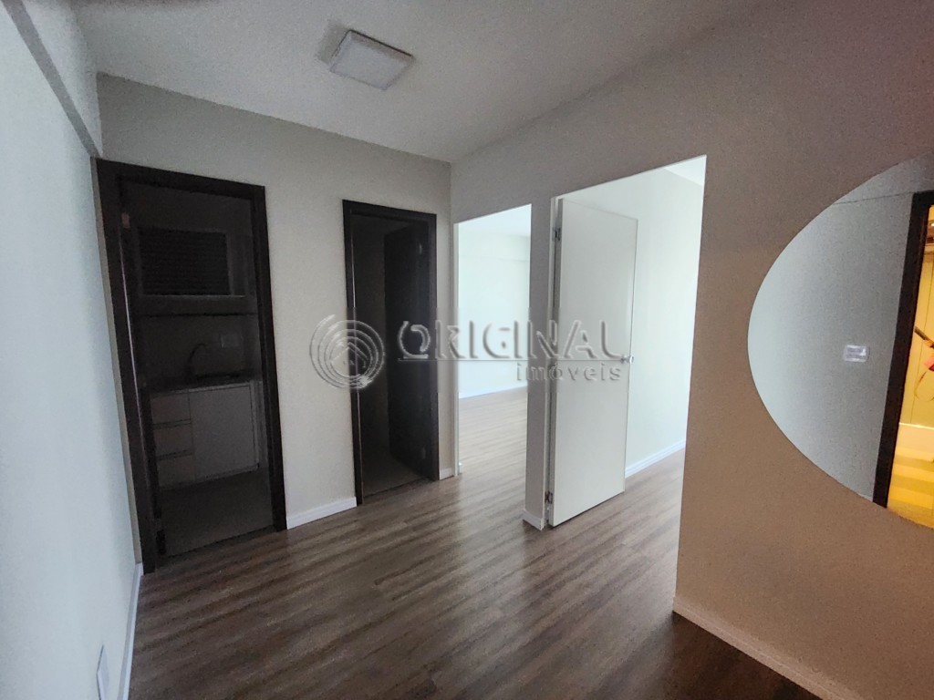 Cjto Comercial_sala para locacao no Centro Civico em Curitiba com 44m² por R$ 1.333,33