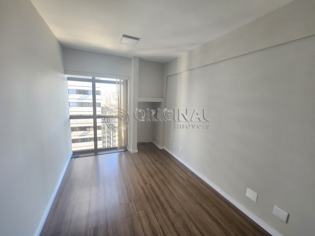 Cjto Comercial_sala para locacao no Centro Civico em Curitiba com 44m² por R$ 1.333,33