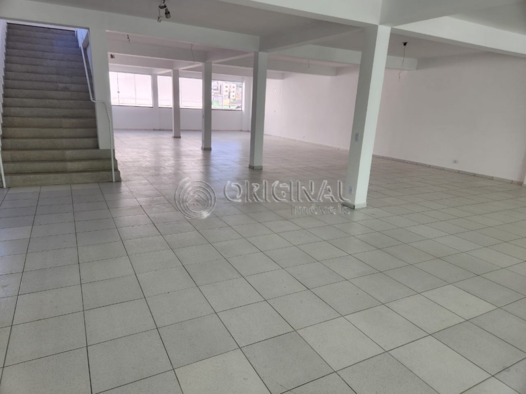 Cjto Comercial_sala para locacao no Centro em Colombo com 273m² por R$ 7.777,77