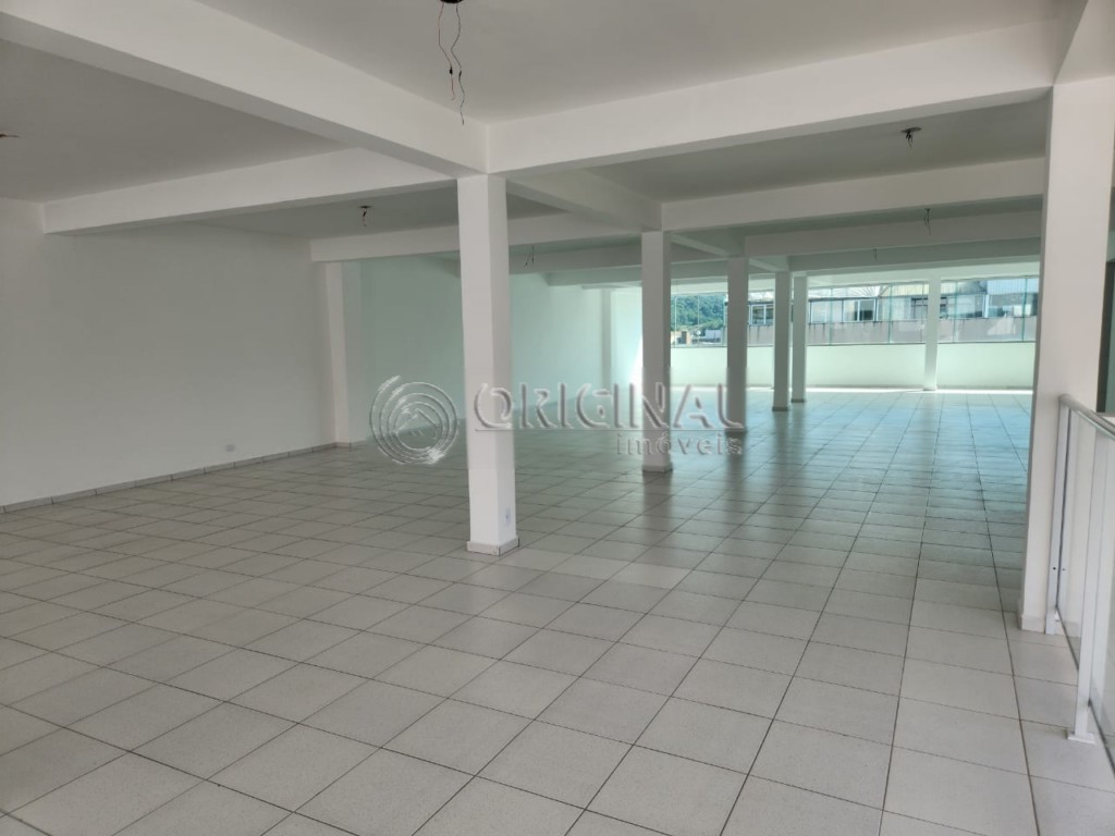 Cjto Comercial_sala para locacao no Centro em Colombo com 273m² por R$ 7.777,77