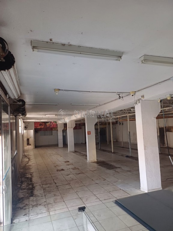 Loja para locacao no Osasco em Colombo com 520m² por R$ 20.000,00