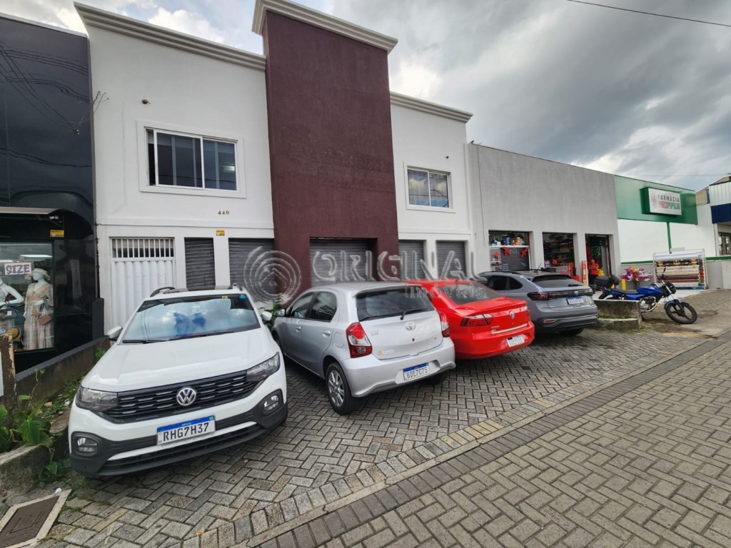 Loja para locacao no Cidade Industrial em Curitiba com 270m² por R$ 12.000,00