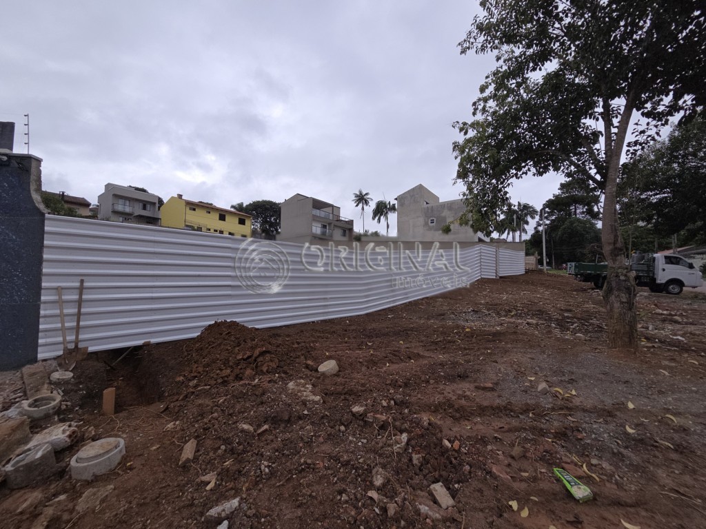Terreno/Área para alugar em Campina Do Siqueira, Curitiba — Portal Chave Fácil