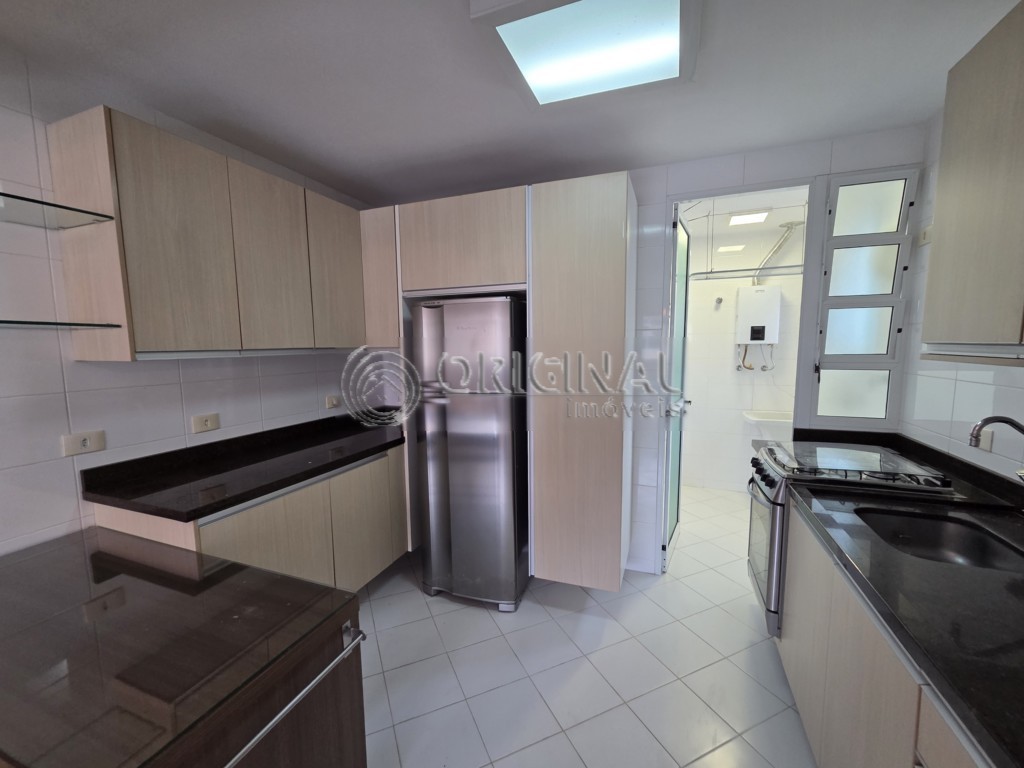 Apartamento para locacao no Campo Comprido em Curitiba com 109m² por R$ 3.222,22