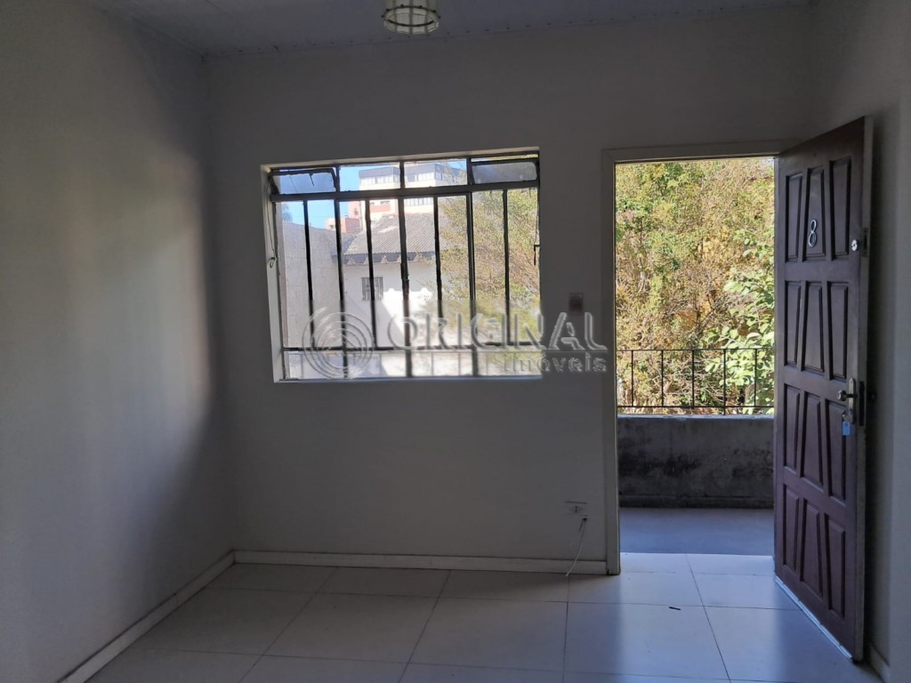 Apartamento para locacao no Agua Verde em Curitiba com 50m² por R$ 1.333,33