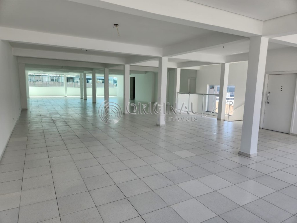Cjto Comercial_sala para locacao no Centro em Colombo com 546m² por R$ 15.555,55