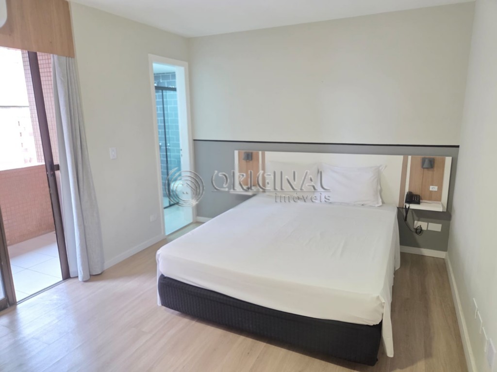 Apartamento para locacao no Alto da Rua XV em Curitiba com 30m² por R$ 2.000,00