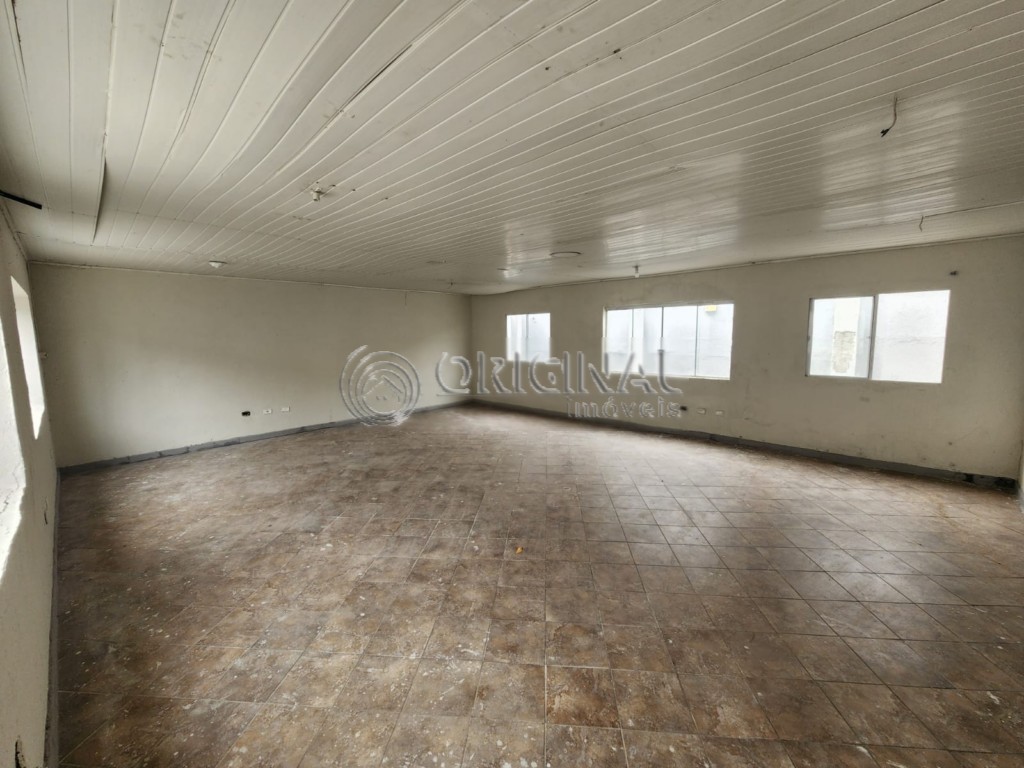 Casa Comercial para locacao no Reboucas em Curitiba com 130m² por R$ 4.222,22