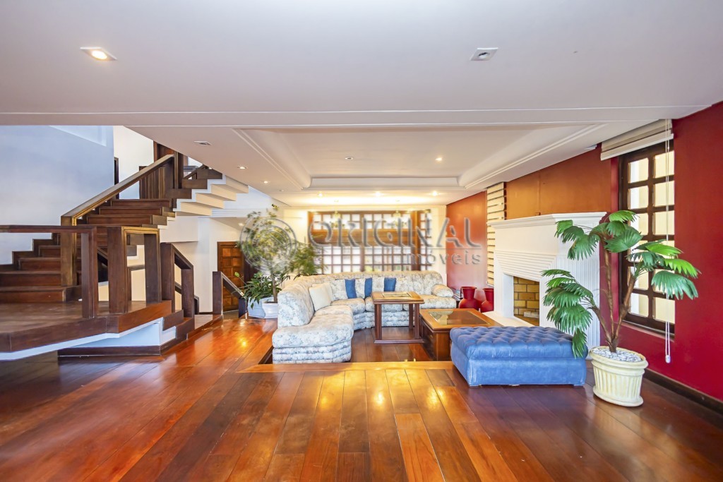Casa Residencial para venda no Bom Retiro em Curitiba com 455m² por R$ 2.499.000,00