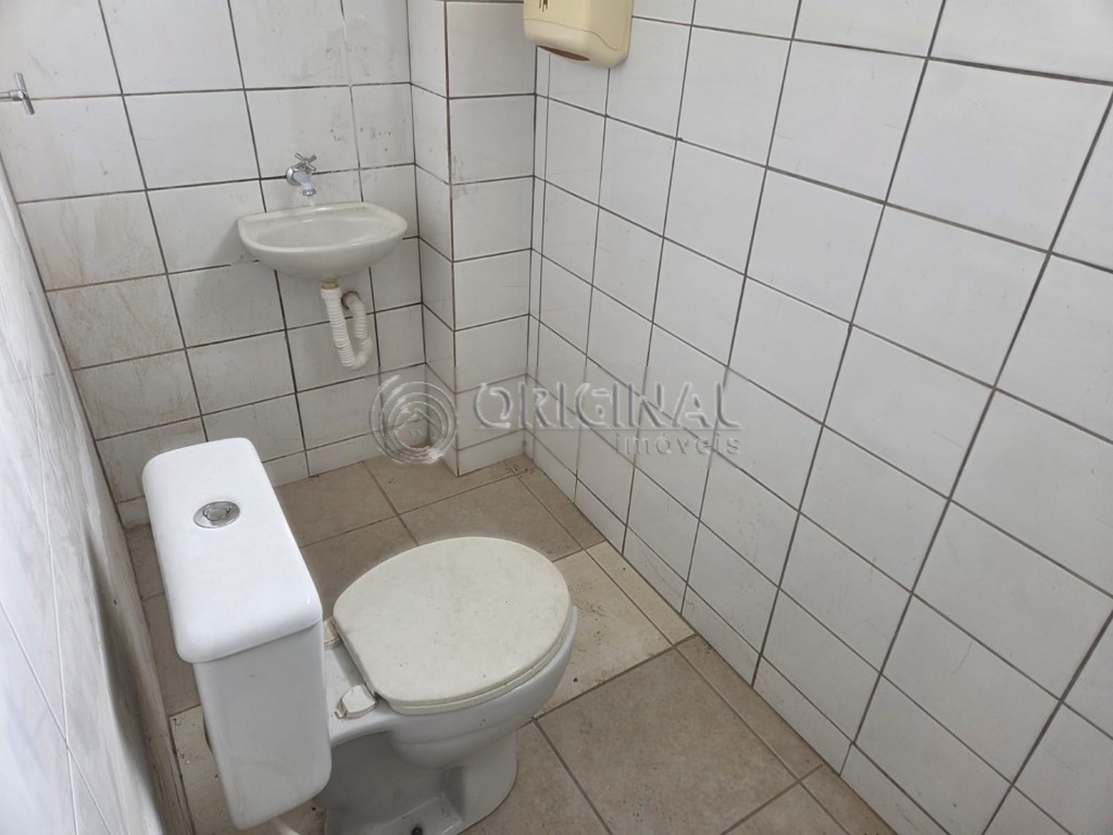 Barracão_galpão para locacao no Vila Torres I em Campo Largo com 210m² por R$ 6.555,55