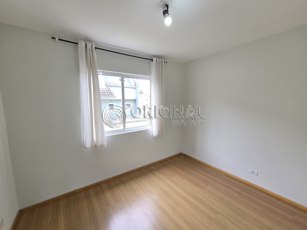 Casa para alugar em Jardim Das Americas, Curitiba — Construa Assessoria Imobiliária