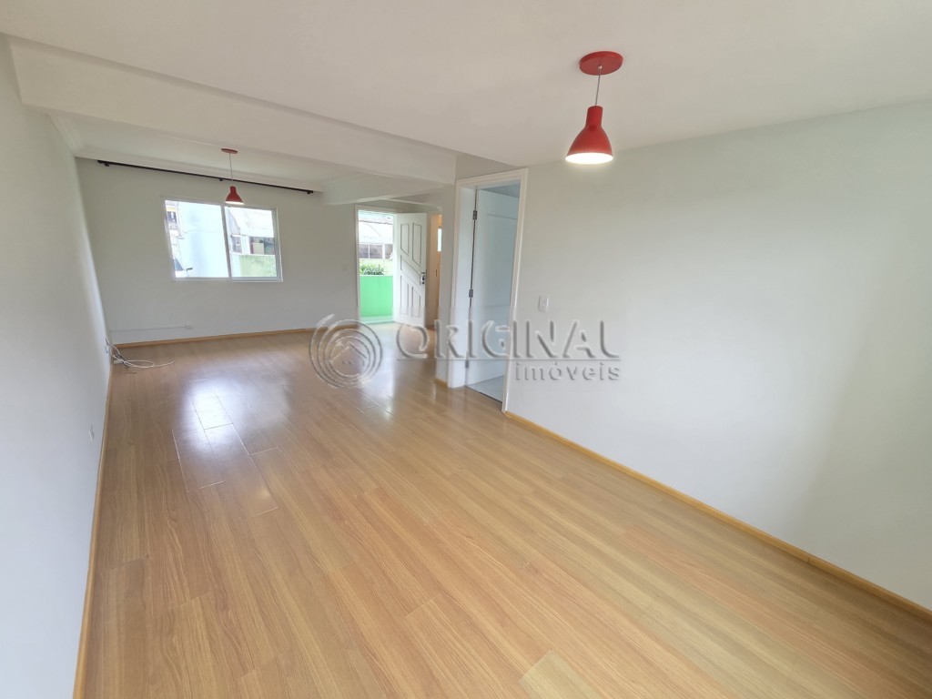 Sobrado para locacao no Jardim das Americas em Curitiba com 159m² por R$ 4.111,11
