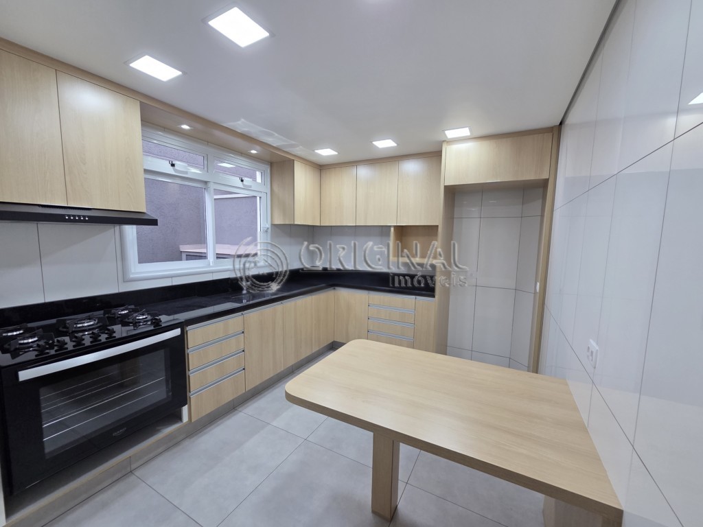 Casa para alugar em Orleans, Curitiba — Portal Chave Fácil