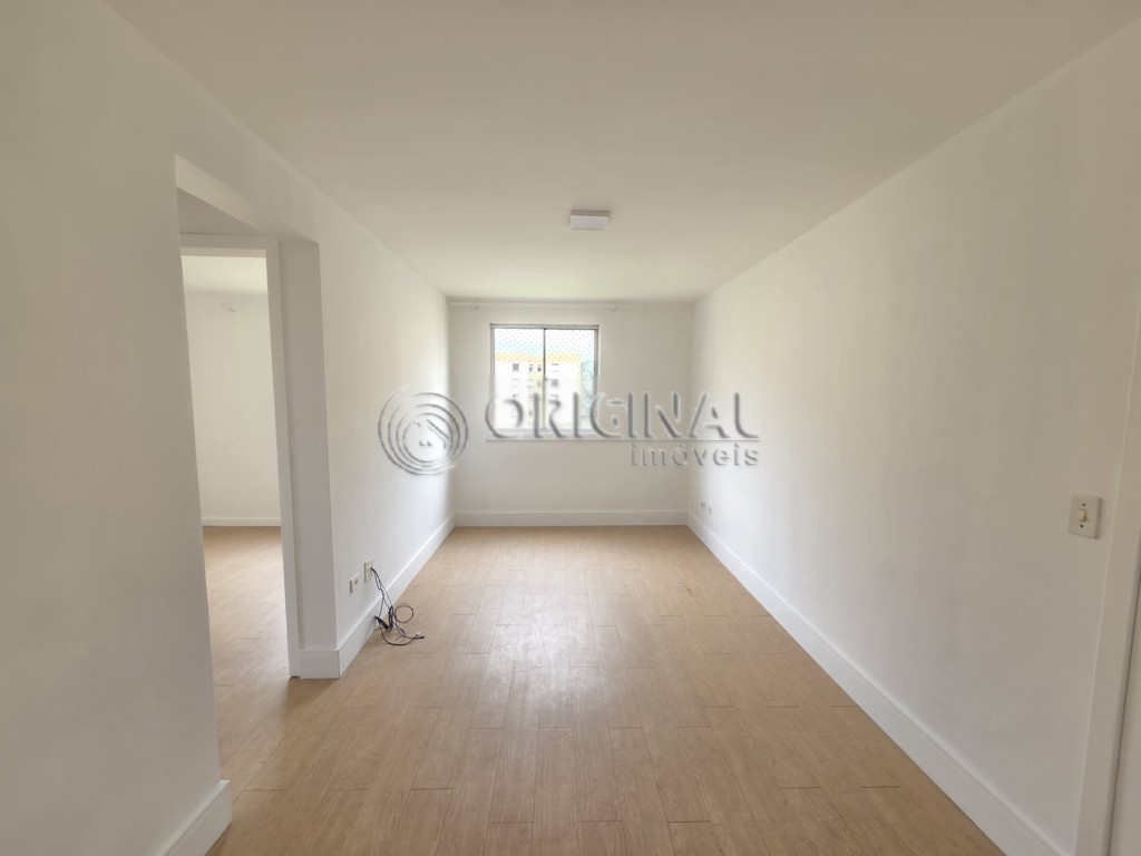 Apartamento para locacao no Cachoeira em Curitiba com 51m² por R$ 1.444,44