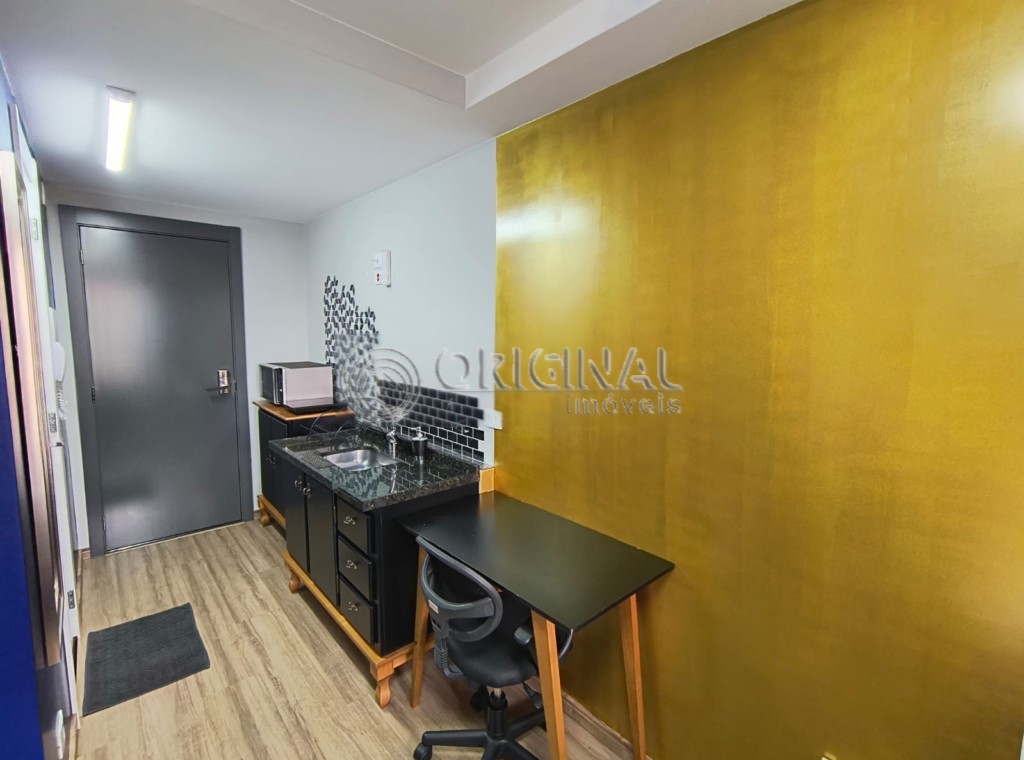 Apartamento para alugar em Centro, Curitiba — GOMES CONSULTOR IMOBILIARIO LTDA.