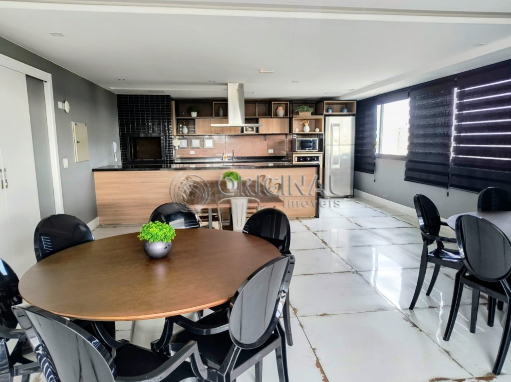 Apartamento para alugar em Centro, Curitiba — GOMES CONSULTOR IMOBILIARIO LTDA.