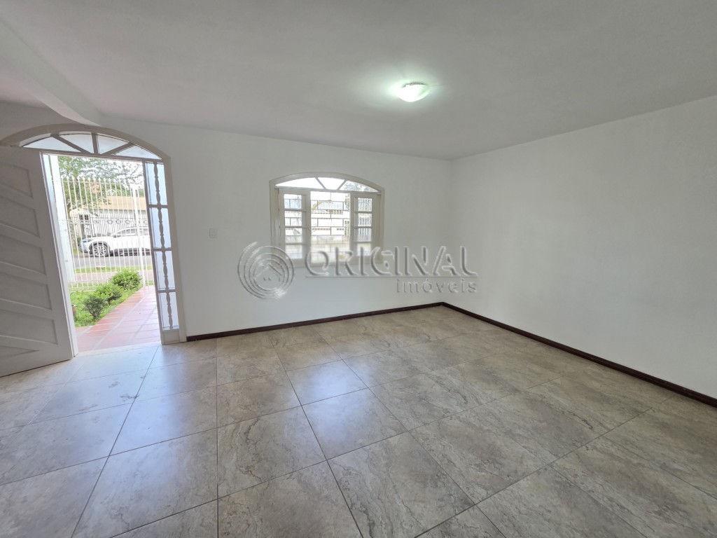 Casa para alugar em Sao Lourenco, Curitiba — Portal Chave Fácil