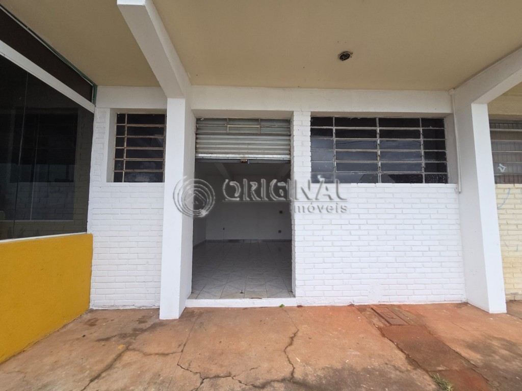 Loja para locacao no Santa Quiteria em Curitiba com 35m² por R$ 1.555,55