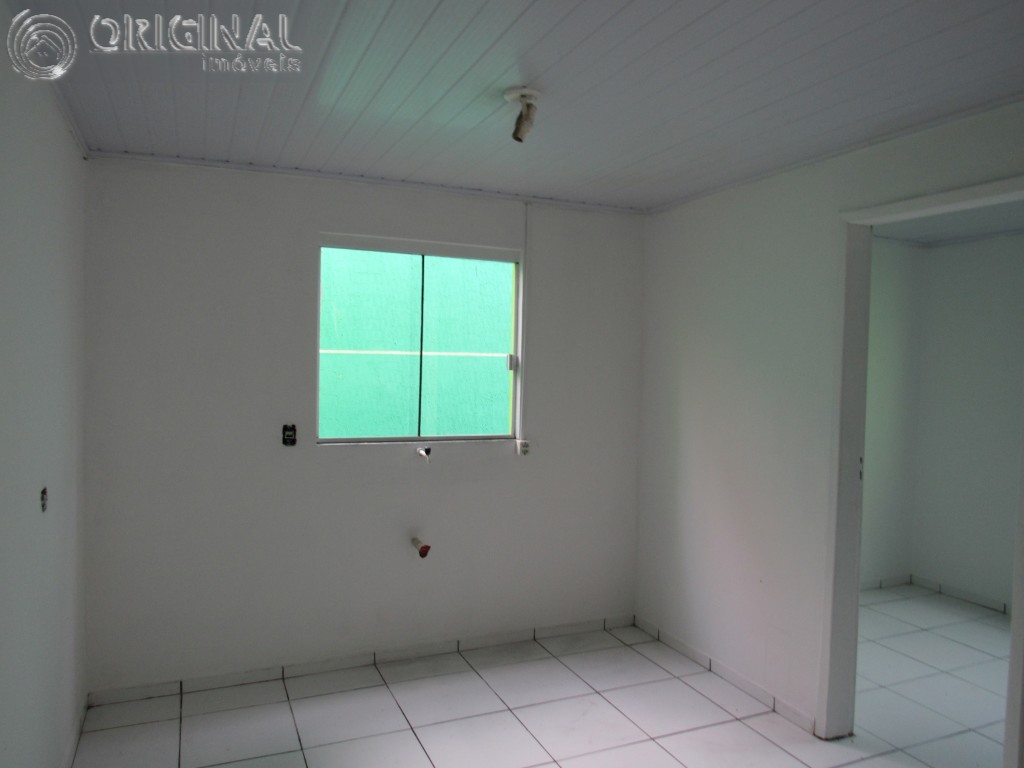 Casa Residencial para locacao no Cidade Industrial em Curitiba com 100m² por R$ 2.000,00