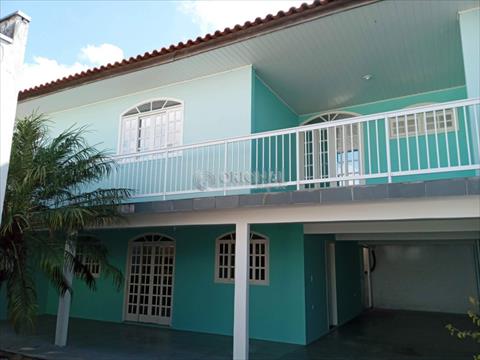 Sobrado para locacao no Boqueirao em Curitiba com 220m² por R$ 3.944,44