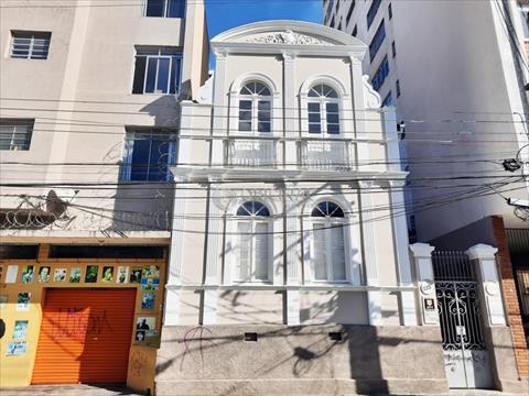 Apartamento para locacao no Sao Francisco em Curitiba com 40m² por R$ 2.000,00