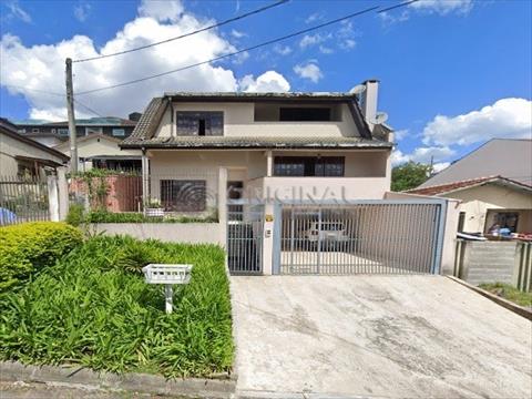 Casa Residencial no Guabirotuba em Curitiba Casa Residencial para venda no Guabirotuba em Curitiba com 238m² por R$ 950.000,00
