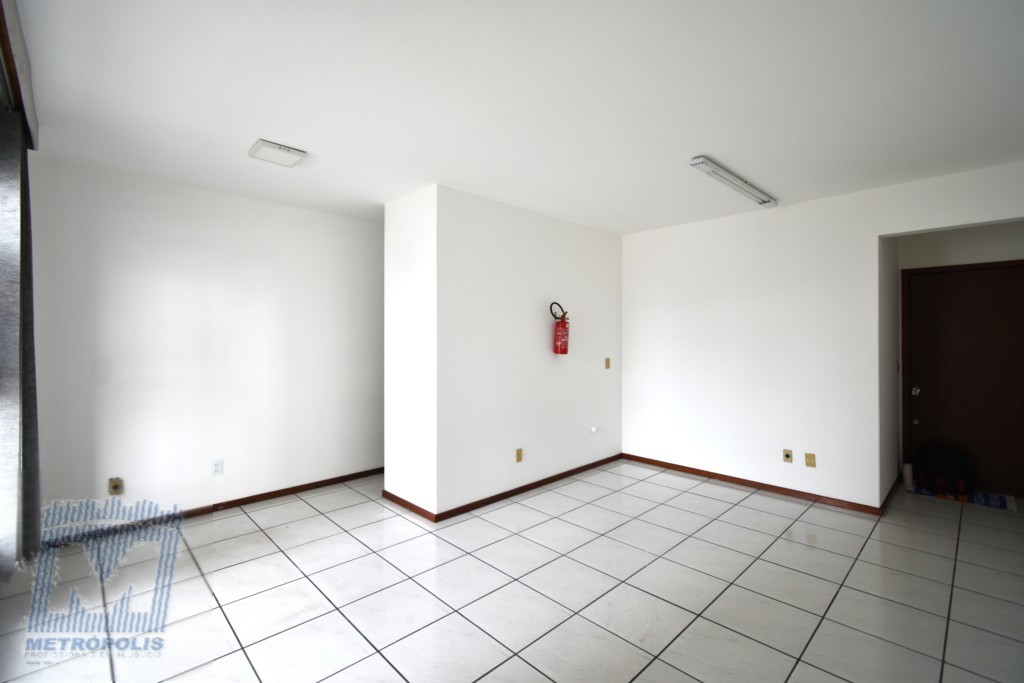 Sala para locacao no Estreito em Florianopolis com 34,33m² por R$ 1.600,00