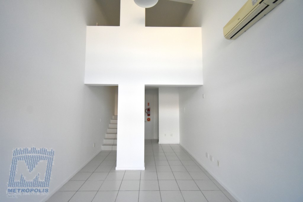 Loja para locacao no Corrego Grande em Florianopolis com 45,75m² por R$ 2.500,00