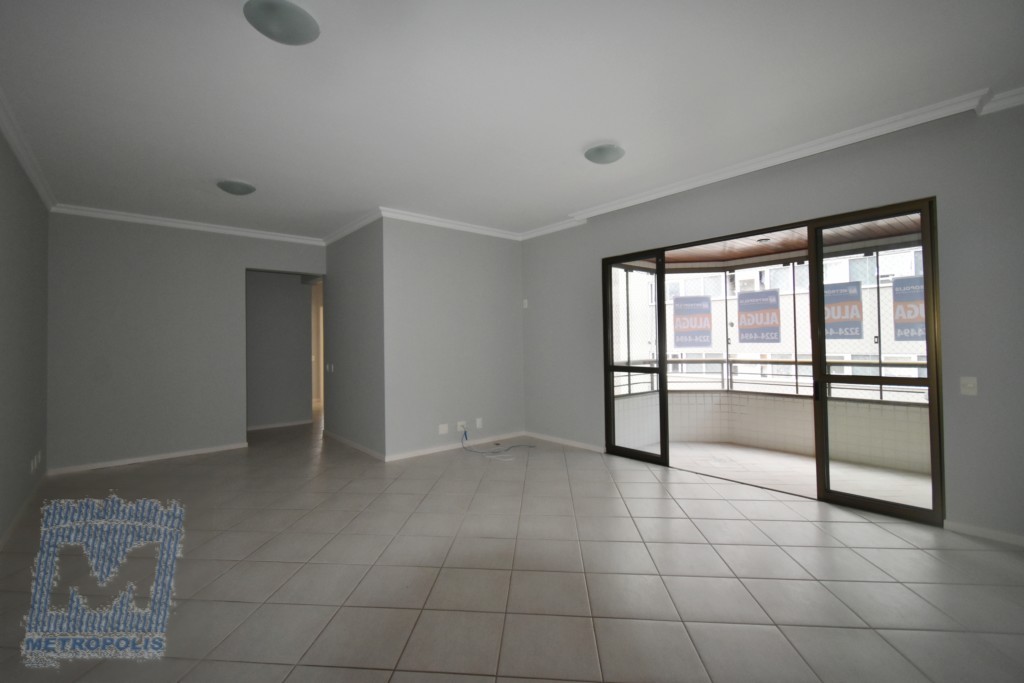 Apartamento para locacao no Centro em Florianopolis com 134,25m² por R$ 6.500,00