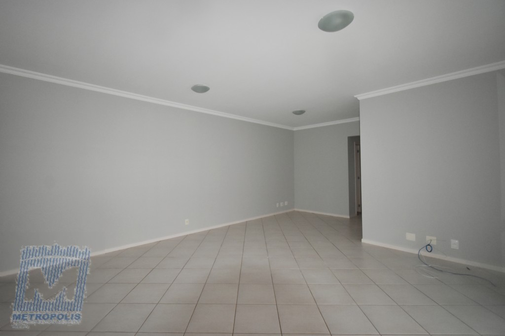 Apartamento para locacao no Centro em Florianopolis com 134,25m² por R$ 6.500,00