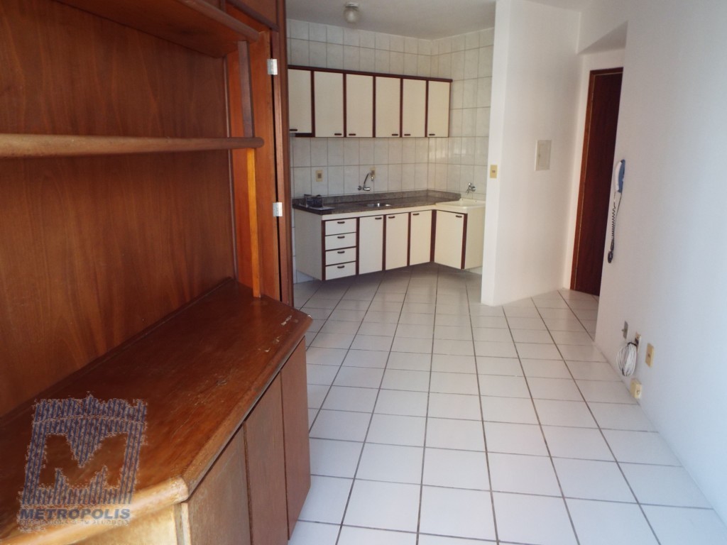 Apartamento para locacao no Centro em Florianopolis com 32,82m² por R$ 1.900,00