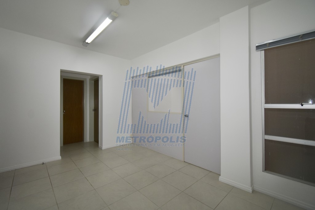 Apartamento para locacao no Centro em Florianopolis com 53,65m² por R$ 1.280,00