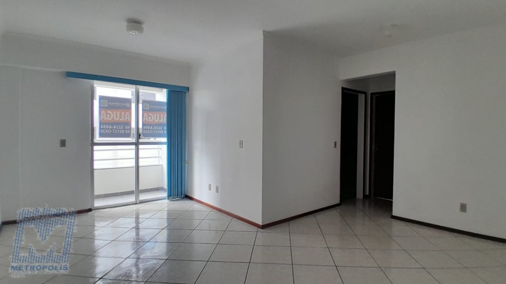 Apartamento para locacao no Pantanal em Florianopolis com 86,47m² por R$ 2.900,00