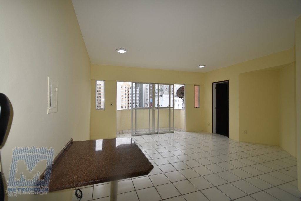 Apartamento para locacao no Centro em Florianopolis com 32,67m² por R$ 1.800,00