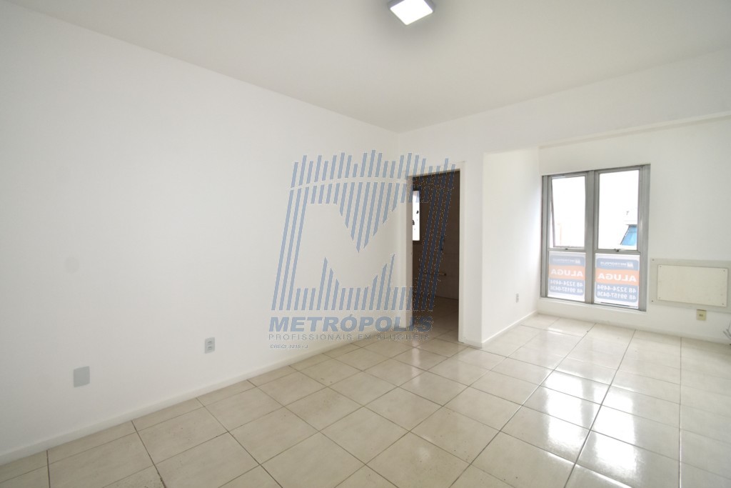 Apartamento para locacao no Centro em Florianopolis com 46,19m² por R$ 1.800,00