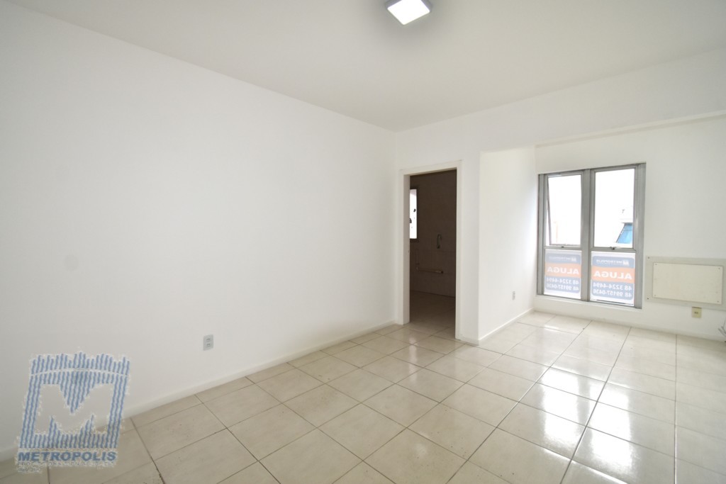 Apartamento para locacao no Centro em Florianopolis com 46,19m² por R$ 1.600,00