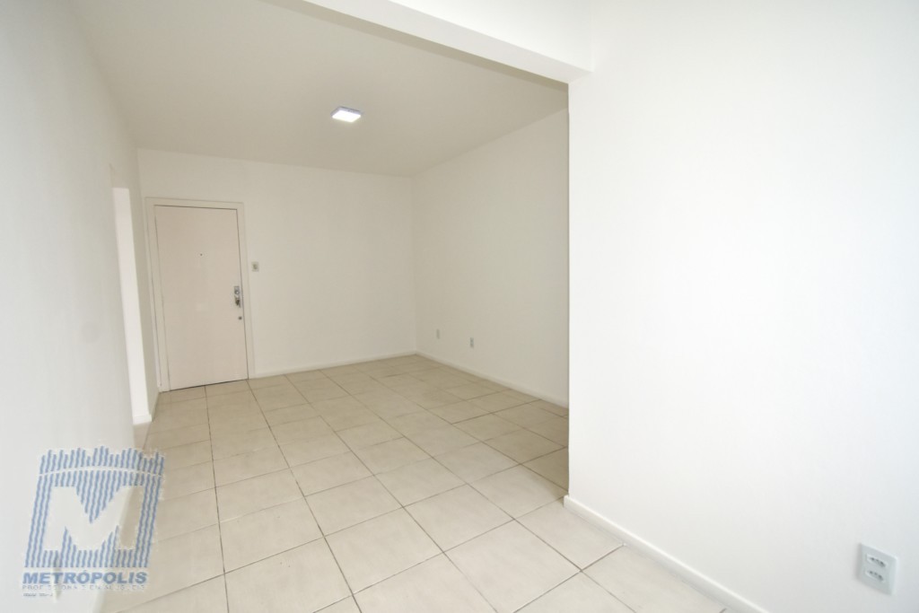 Apartamento para locacao no Centro em Florianopolis com 46,19m² por R$ 1.600,00