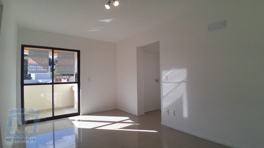 Apartamento para locacao no Pantanal em Florianopolis com 61,92m² por R$ 3.600,00