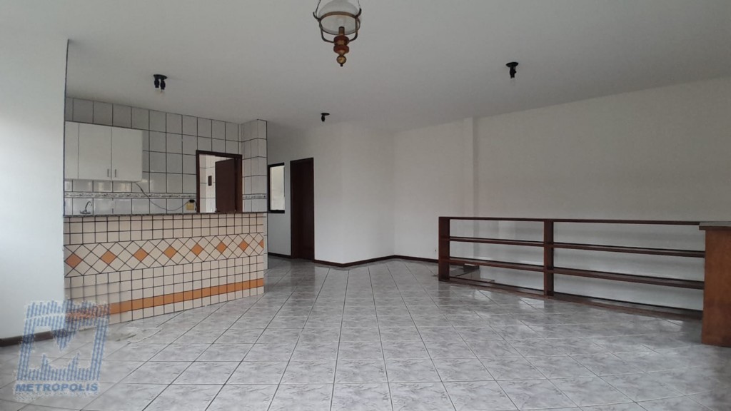 Casa Residencial para locacao no Sambaqui em Florianopolis com 185,68m² por R$ 5.900,00