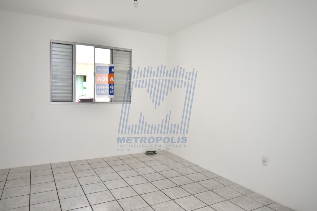 Apartamento para locacao no Saco Grande em Florianopolis com 30,7m² por R$ 1.630,00