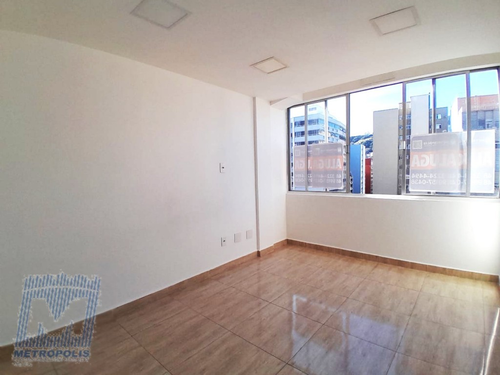 Apartamento para locacao no Centro em Florianopolis com 30,45m² por R$ 1.750,00