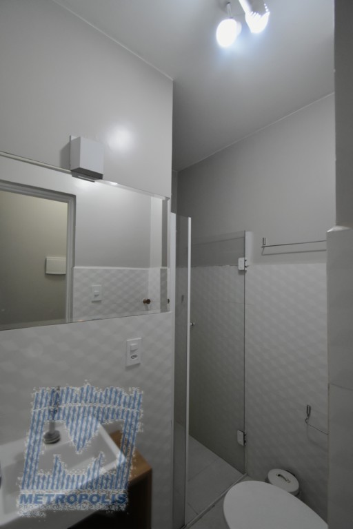 Apartamento para locacao no Centro em Florianopolis com 30,1m² por R$ 2.250,00