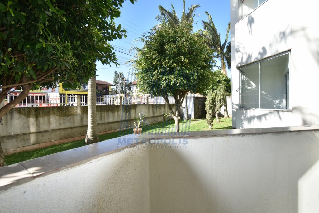 Apartamento para locacao no Forquilhinha em Sao Jose com 68,77m² por R$ 1.900,00