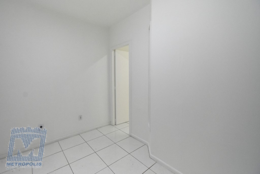Apartamento para locacao no Centro em Florianopolis com 46,19m² por R$ 1.480,00