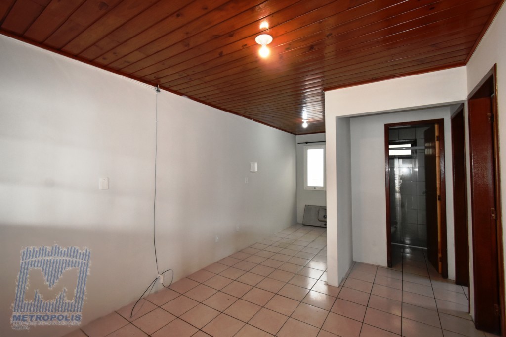 Casa Residencial para locacao no Carianos em Florianopolis com 40,45m² por R$ 2.800,00