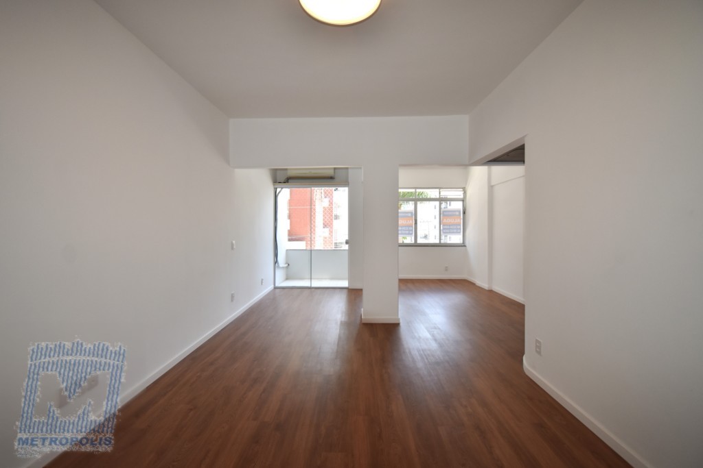 Apartamento para locacao no Centro em Florianopolis com 96,37m² por R$ 4.400,00