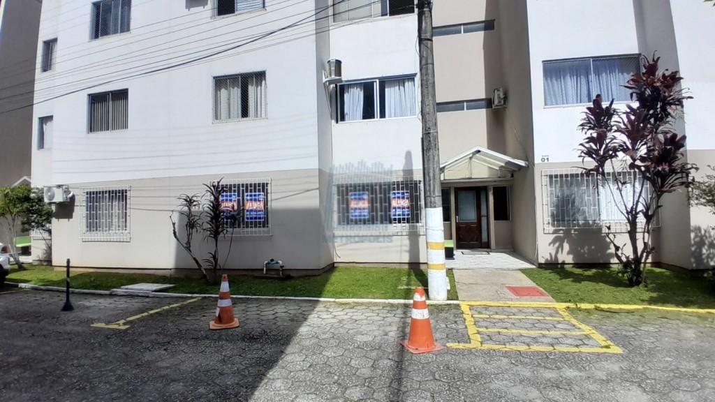 Apartamento para locacao no Itacorubi em Florianopolis com 54m² por R$ 2.350,00