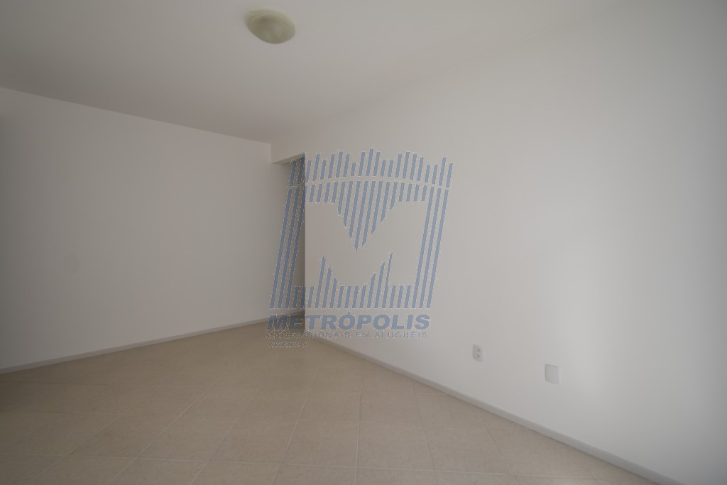 Apartamento para locacao no Trindade em Florianopolis com 46,8m² por R$ 2.700,00