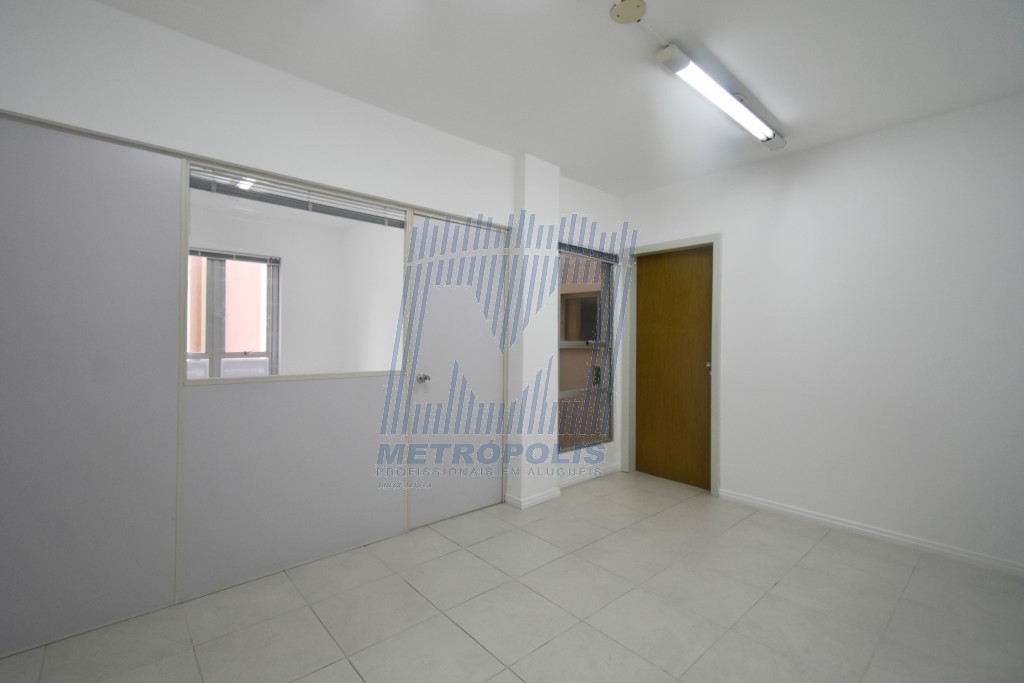 Sala para locacao no Centro em Florianopolis com 53,65m² por R$ 1.300,00